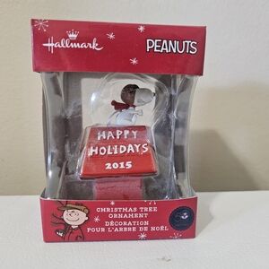 Hallmark Peanuts Snoopy Flying Ace on Doghouse 2015 Christmas Ornament